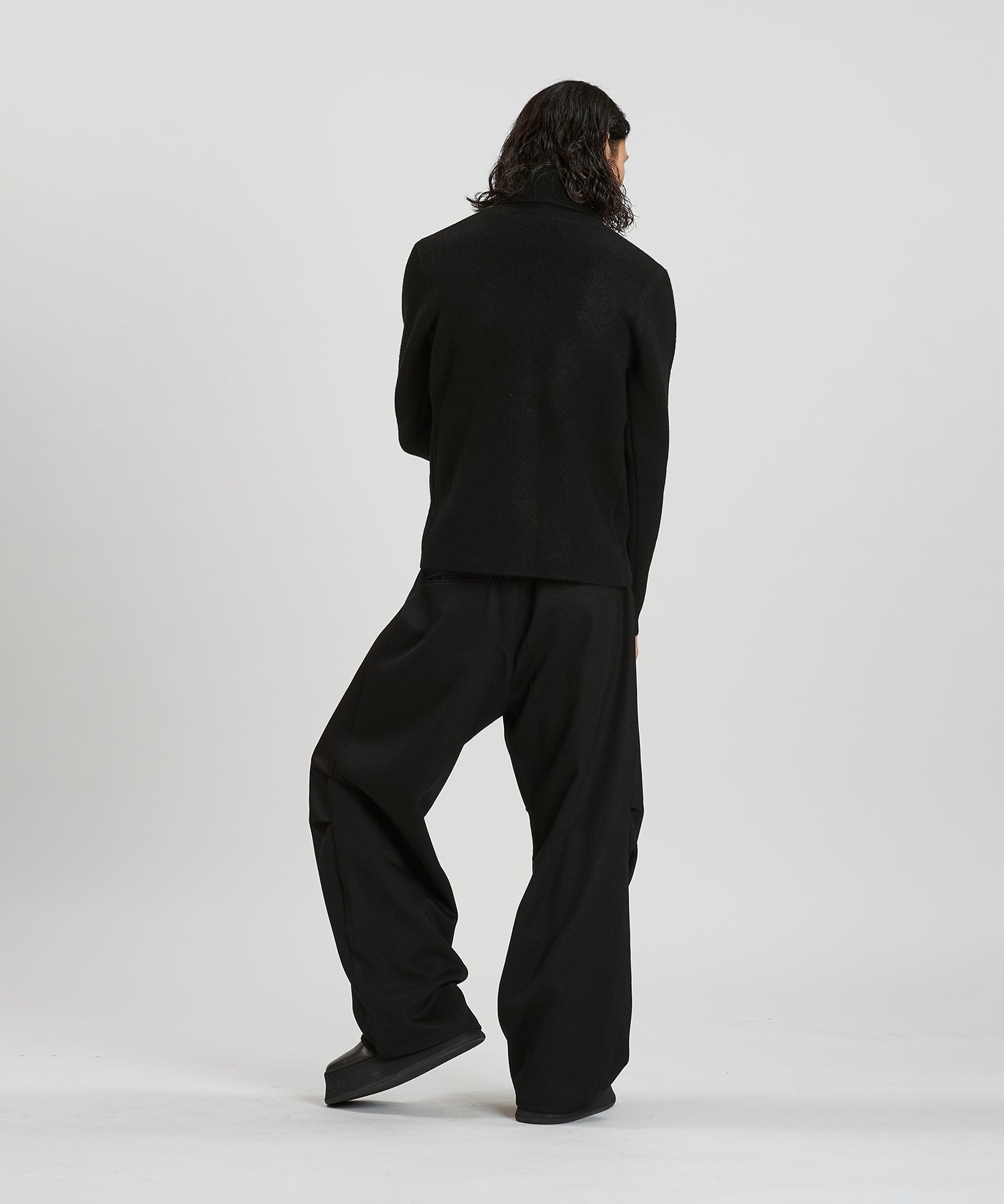 BLACK Model:H180cm