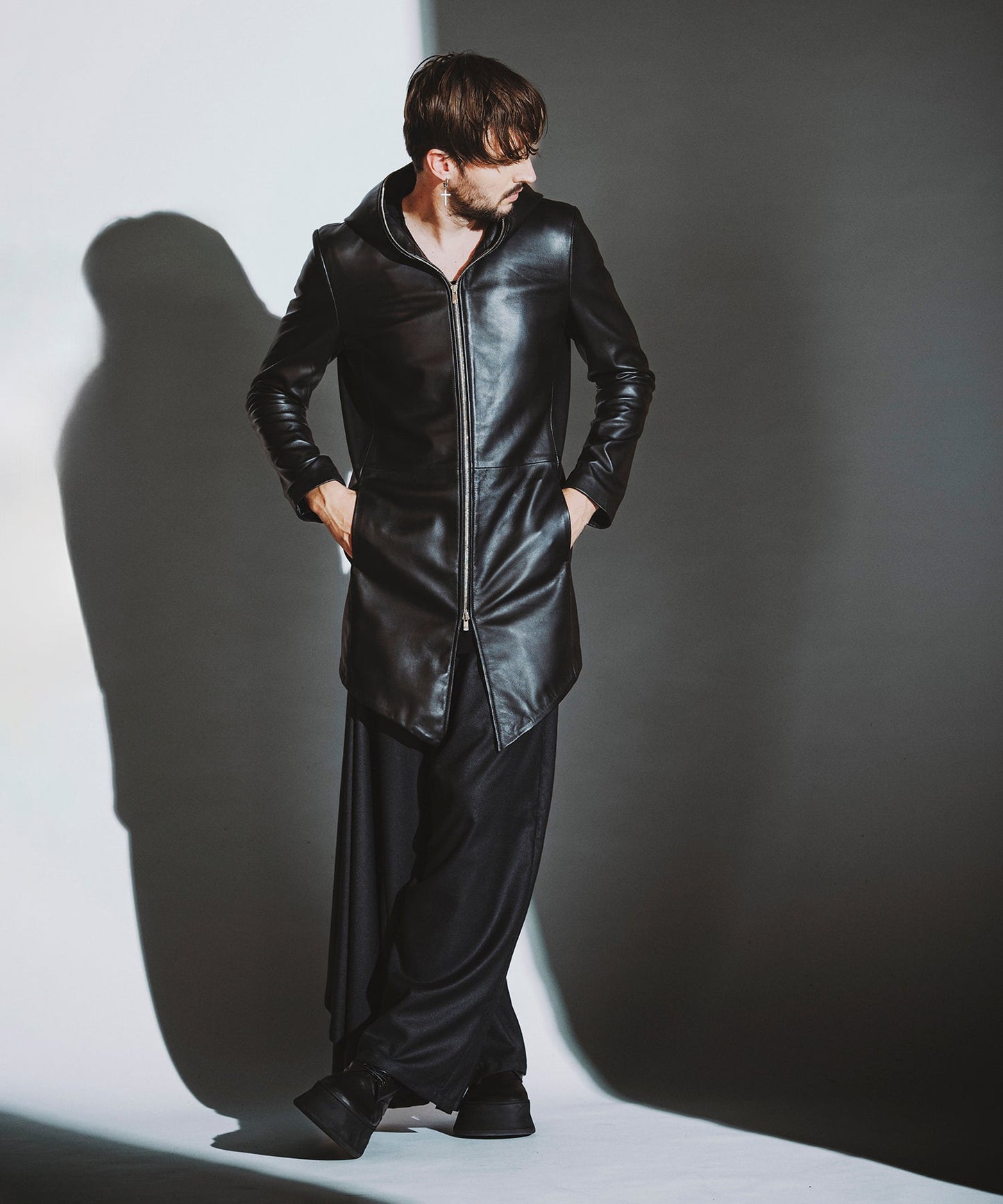 BLACK Model:H182cm