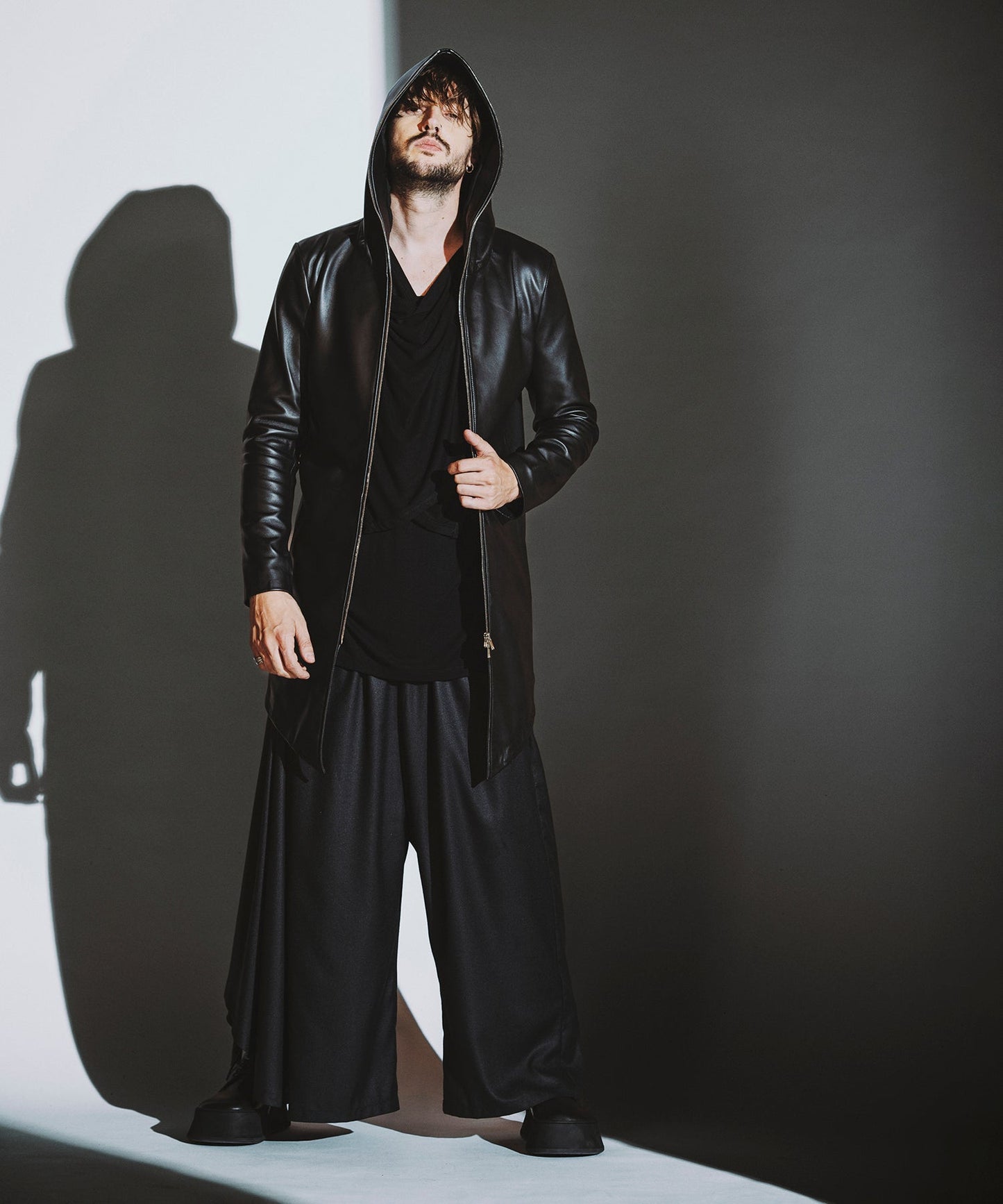 BLACK Model:H182cm