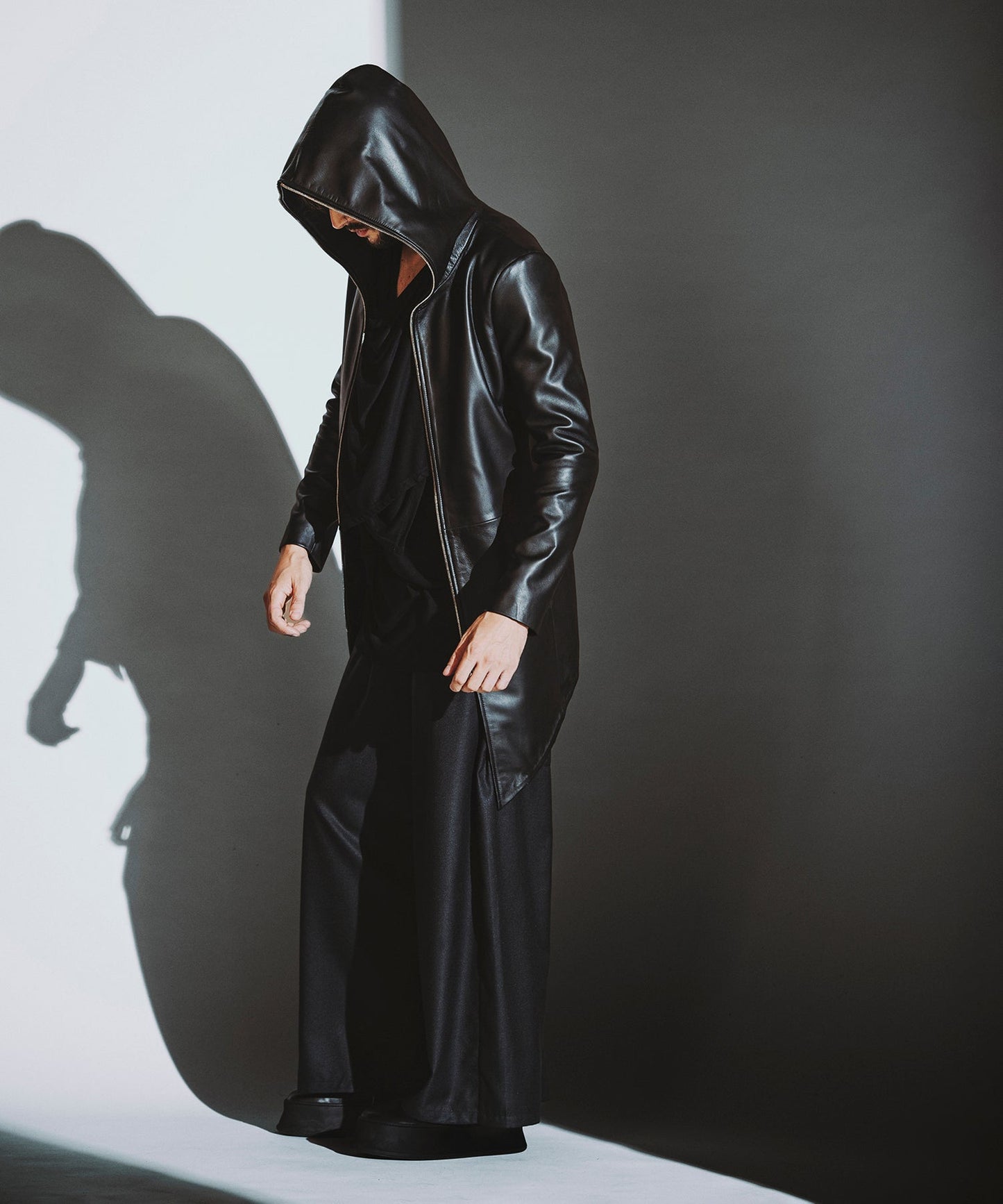 BLACK Model:H182cm
