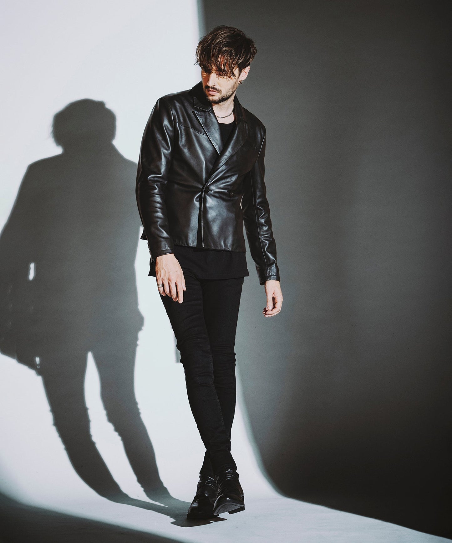 BLACK Model:H182cm