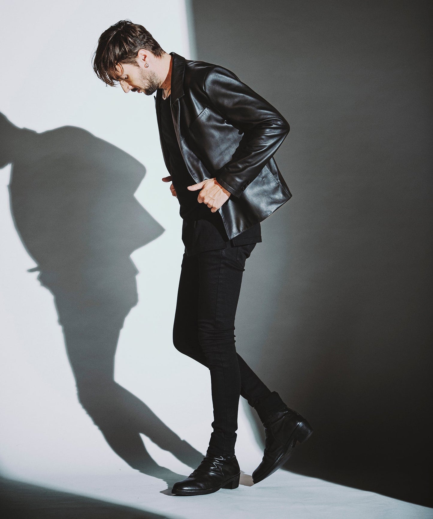 BLACK Model:H182cm
