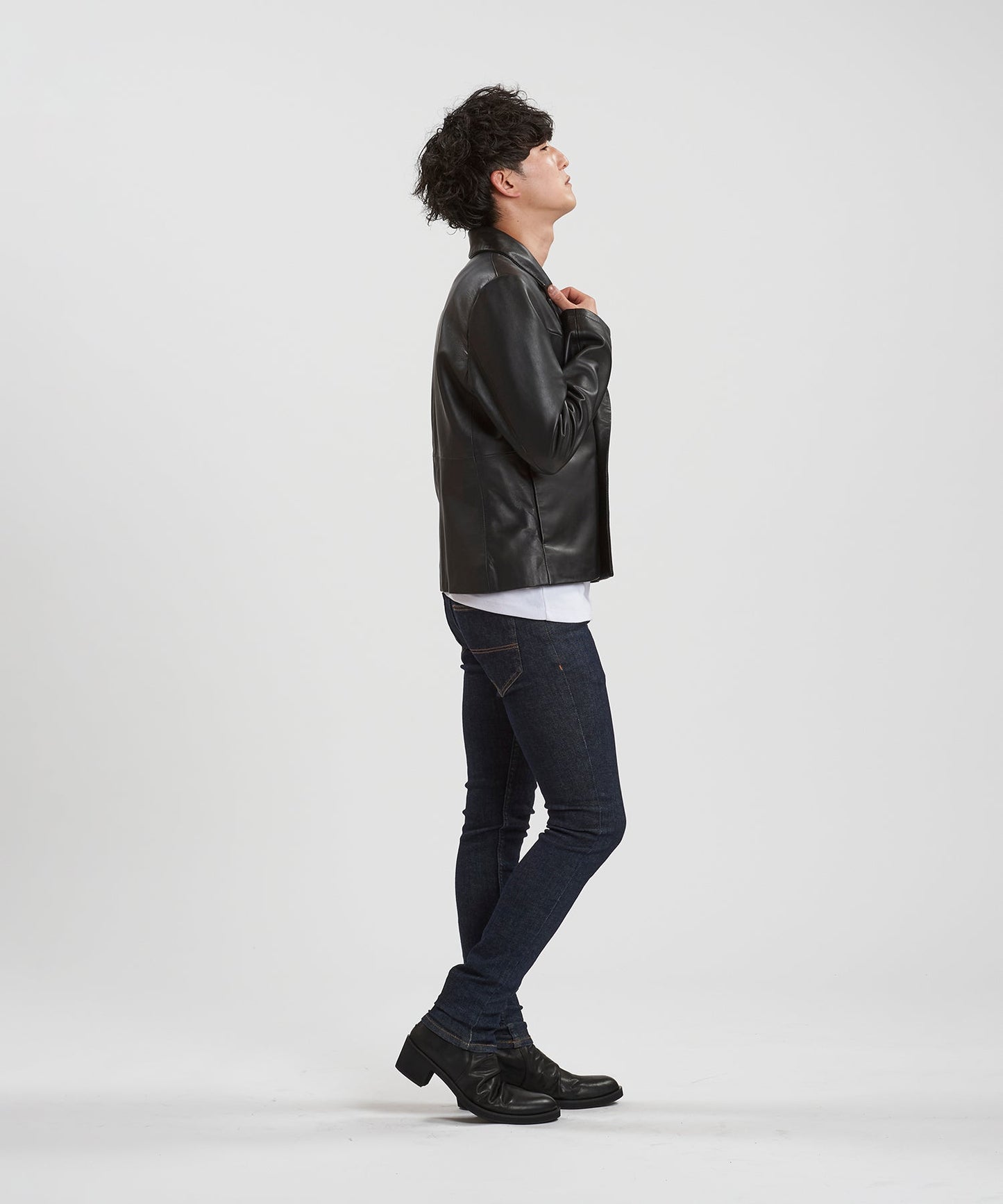 BLACK Model:H169cm