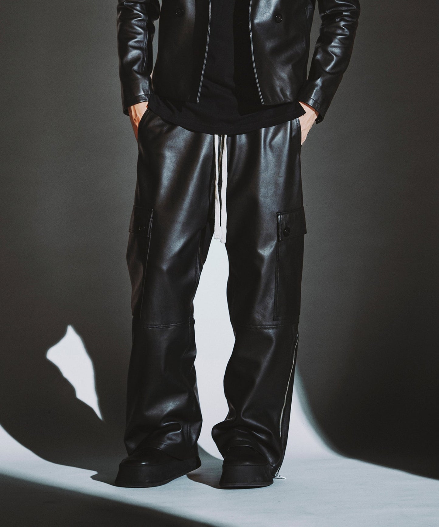 BLACK Model:H182cm