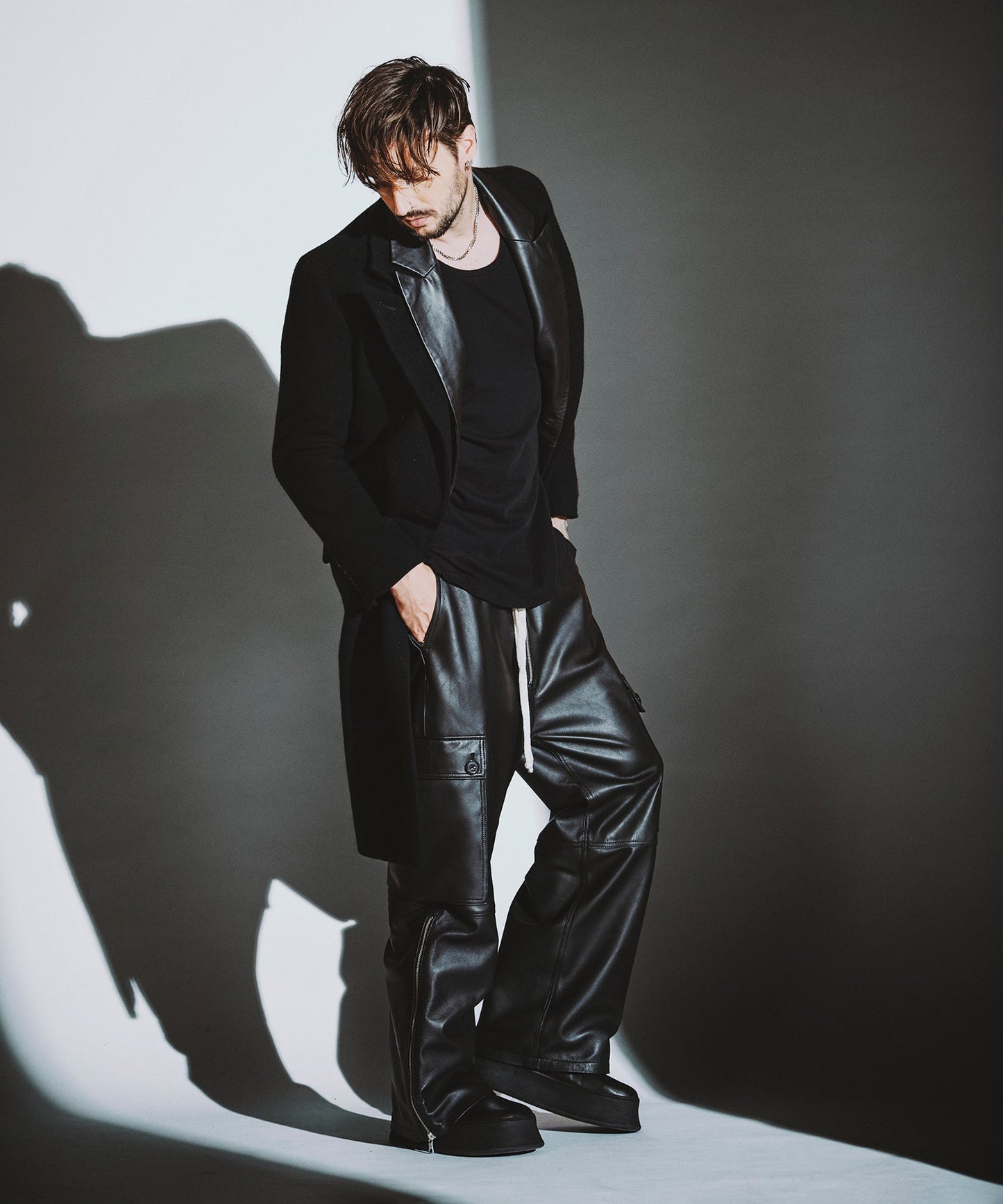 BLACK Model:H182cm