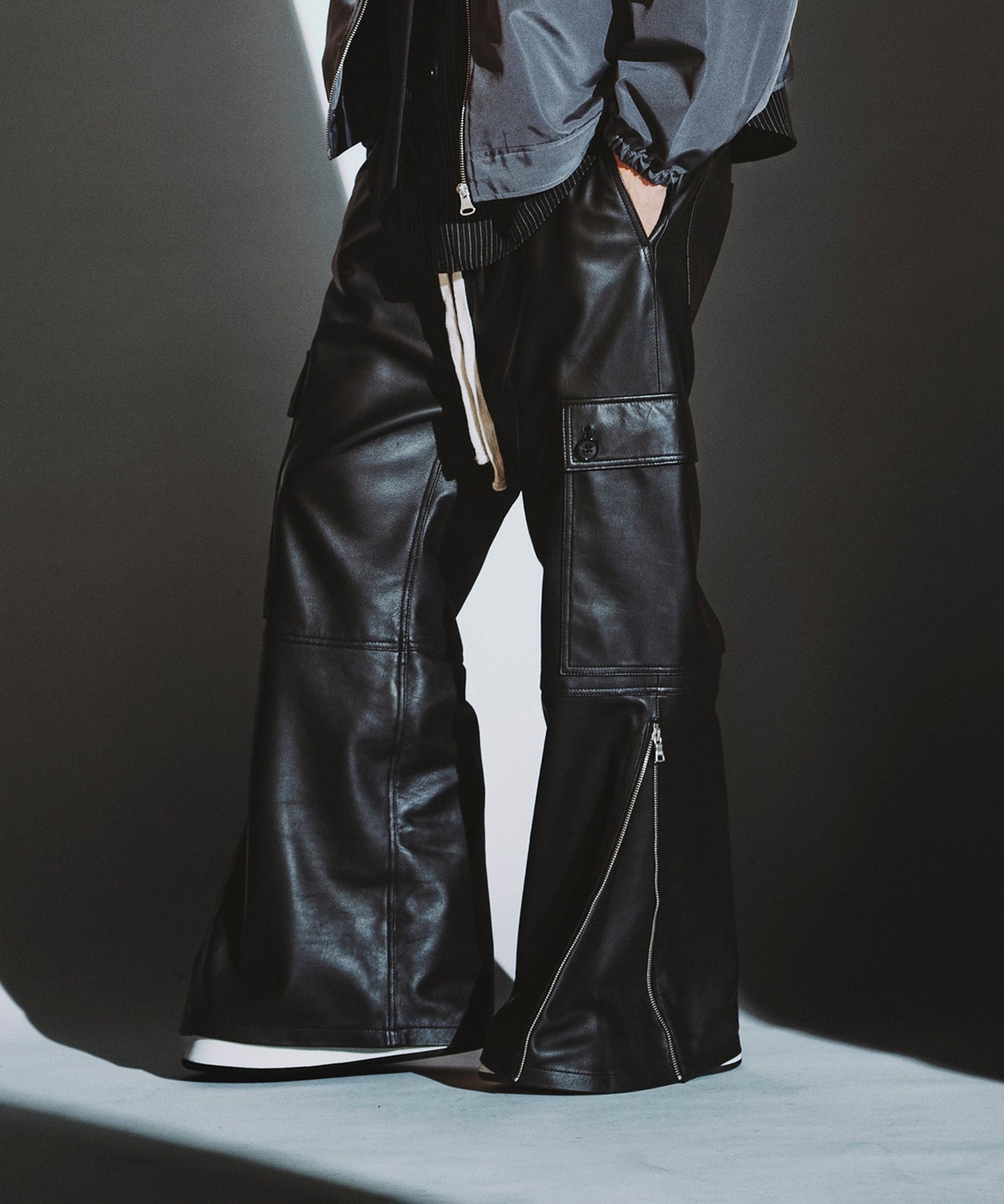 BLACK Model:H182cm
