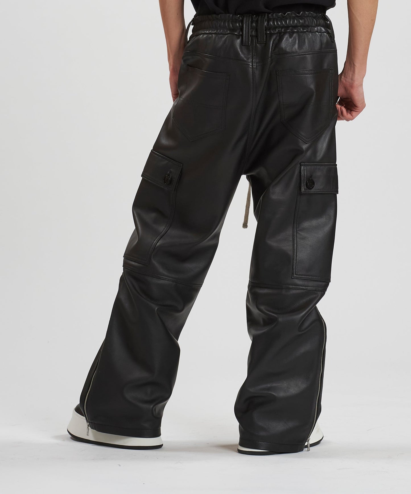 BLACK Model:H180cm
