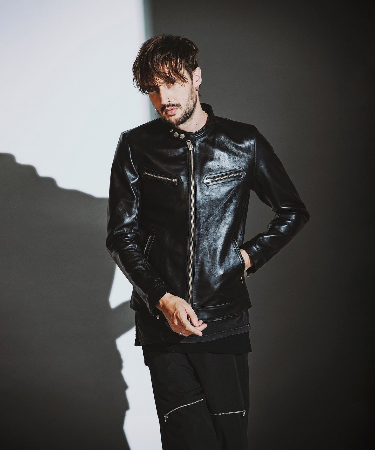 BLACK Model:H182cm