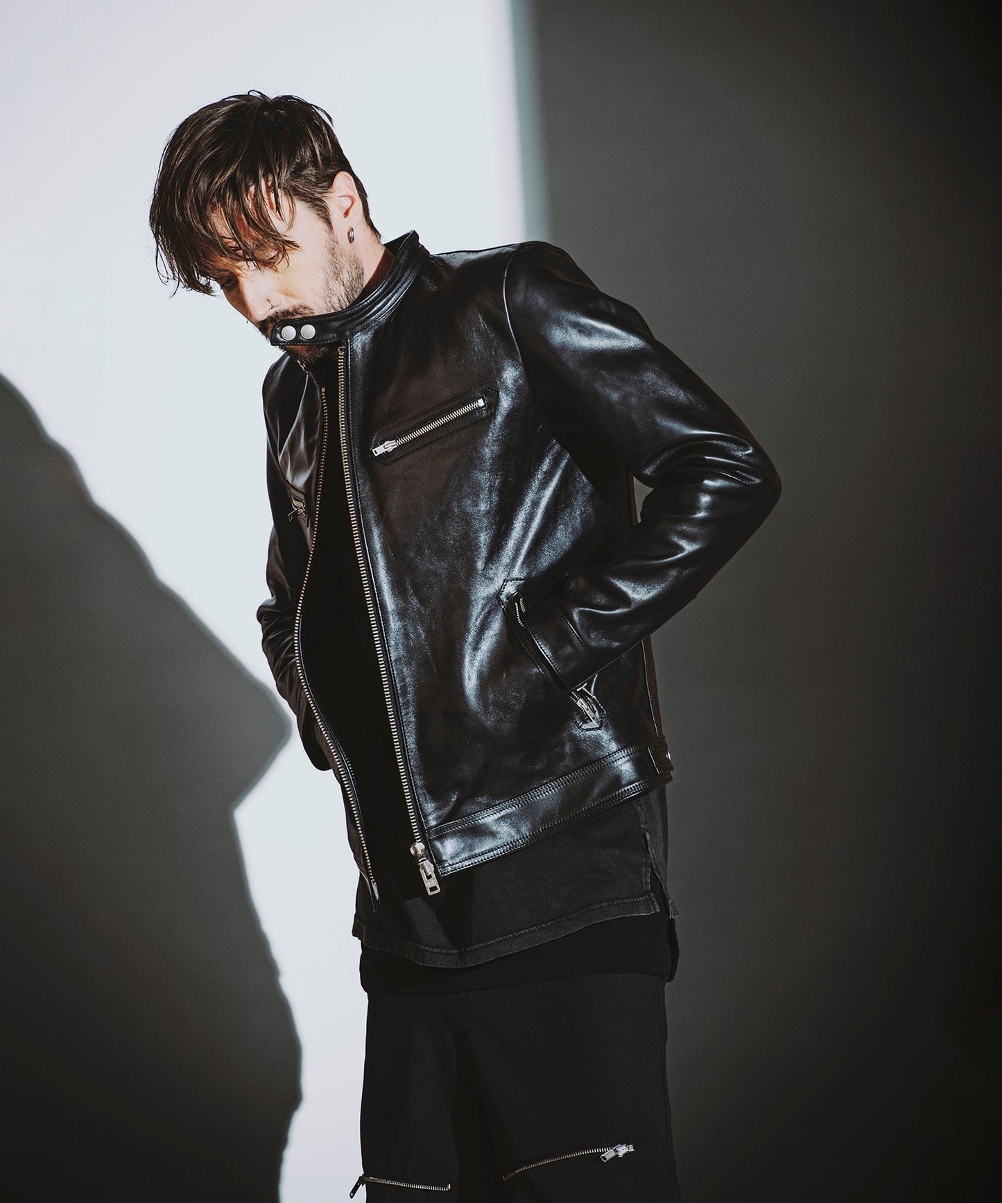 BLACK Model:H182cm