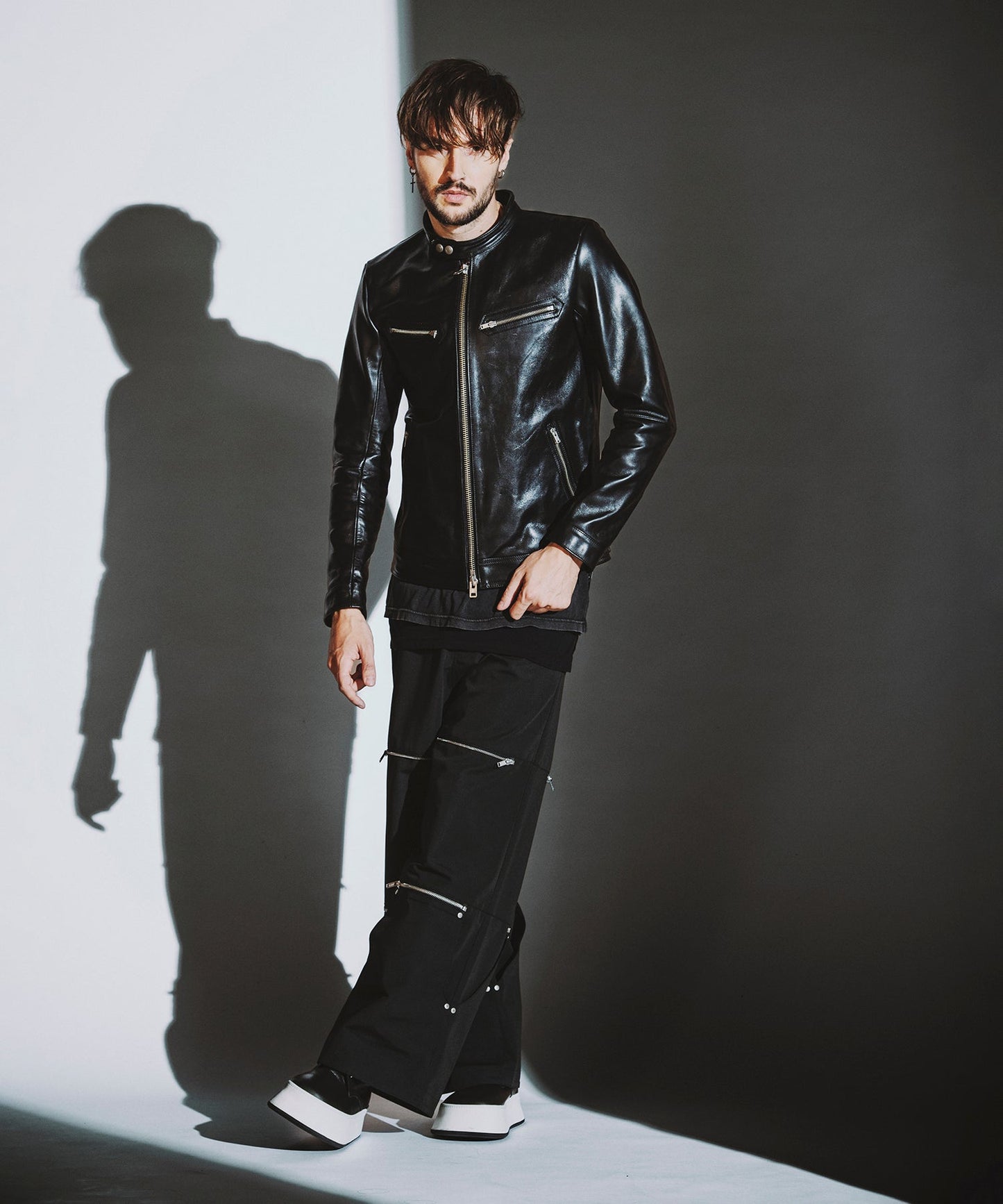 BLACK Model:H182cm