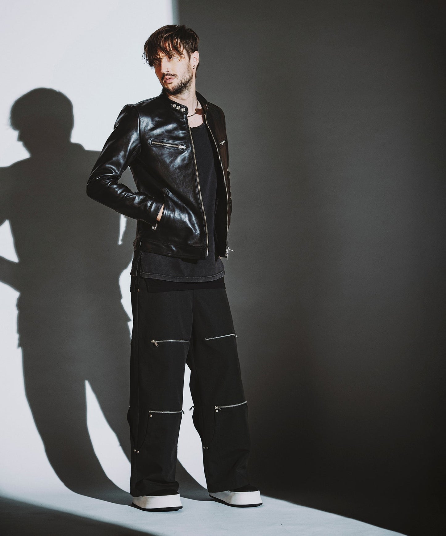 BLACK Model:H182cm