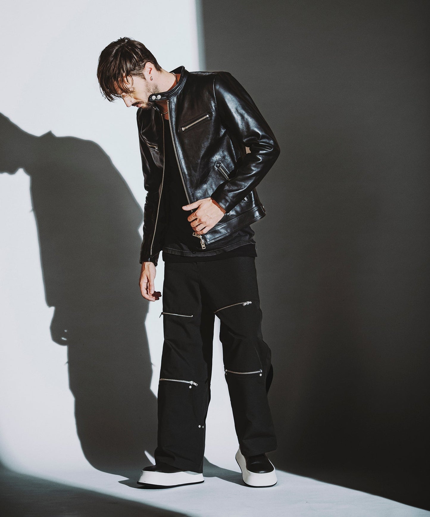 BLACK Model:H182cm