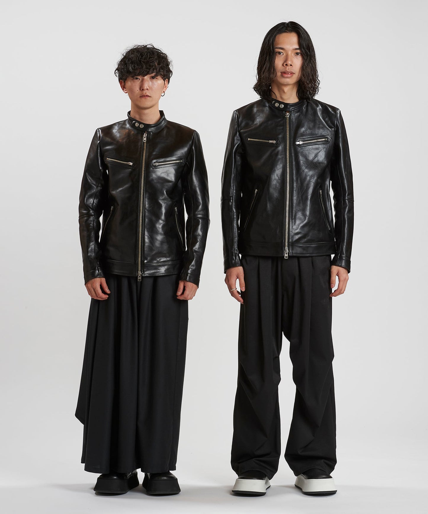 BLACK Model:H169cm / BLACK Model:H180cm