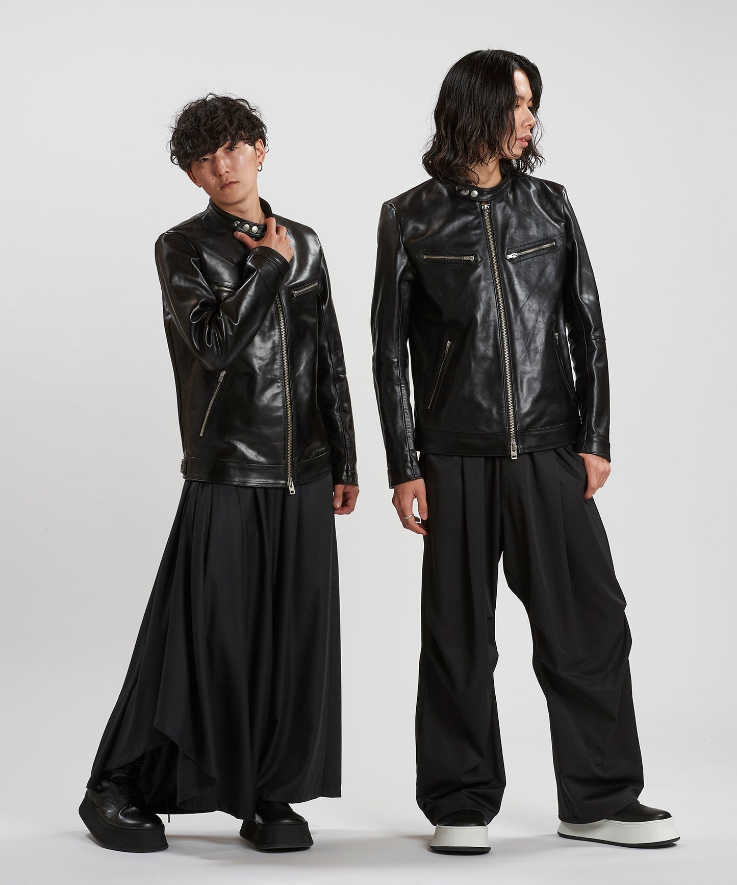 BLACK Model:H169cm / BLACK Model:H180cm