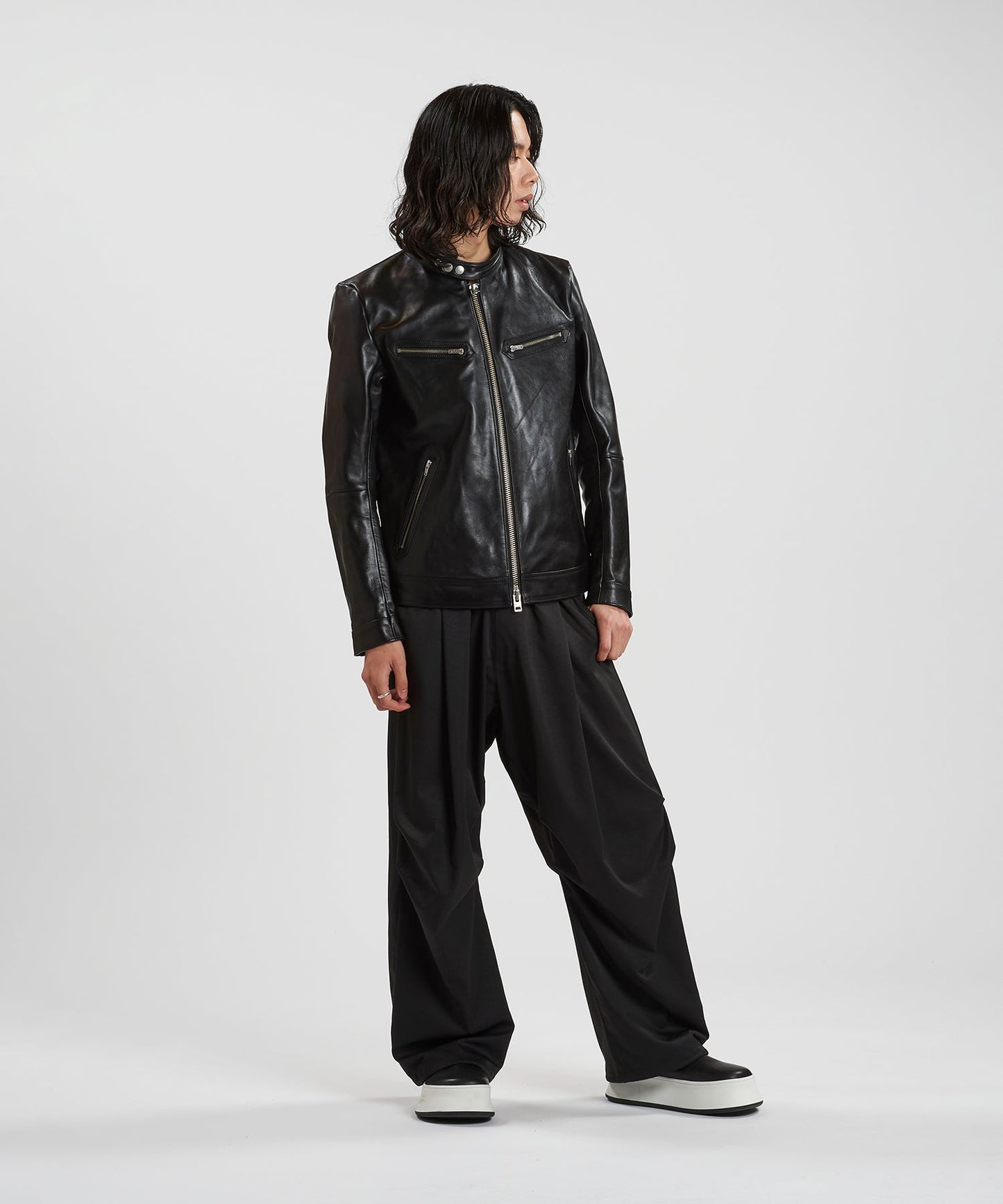 BLACK Model:H180cm