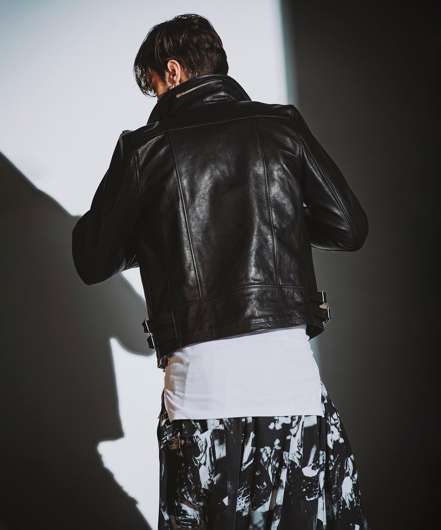 BLACK Model:H182cm