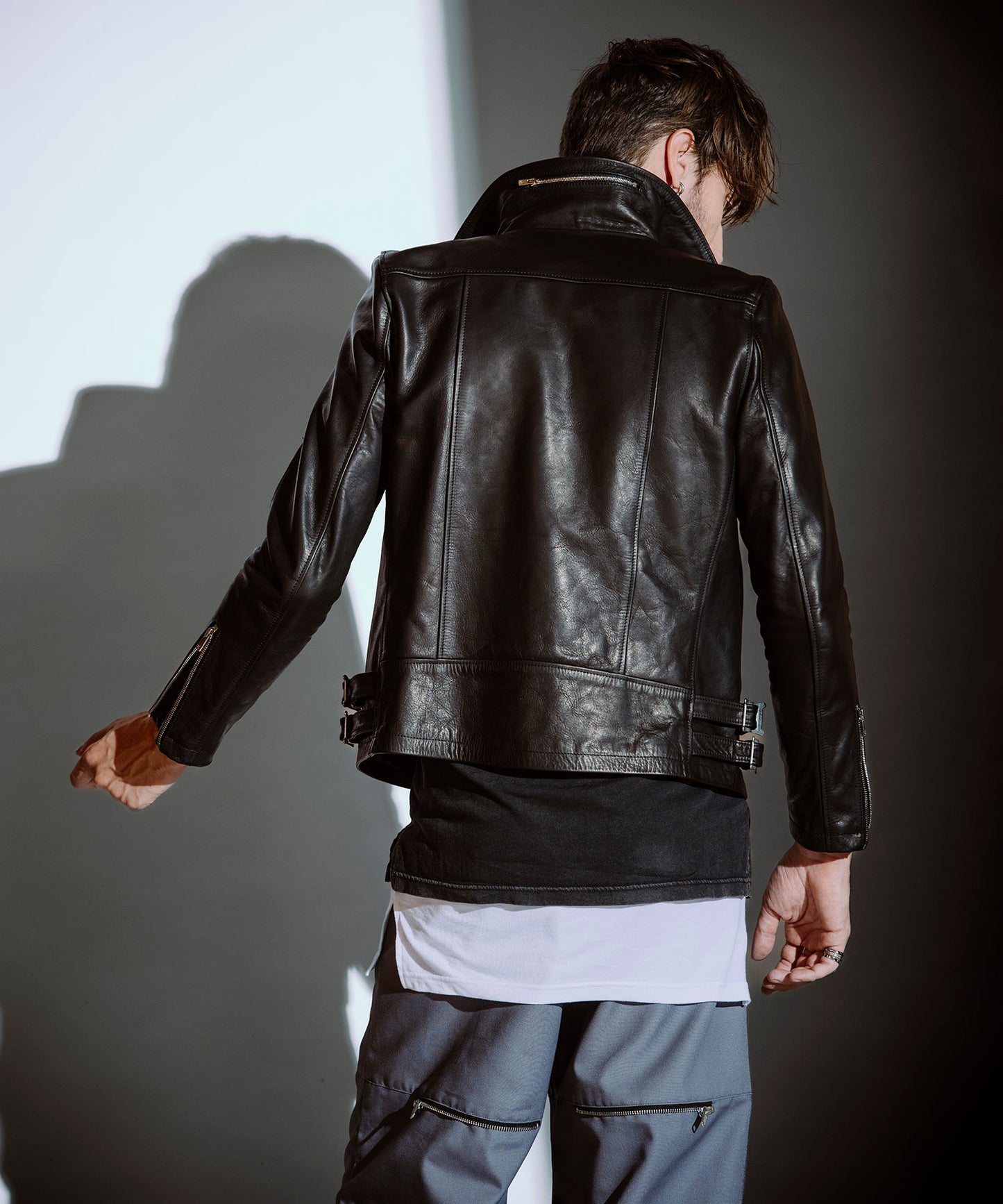 BLACK Model:H182cm
