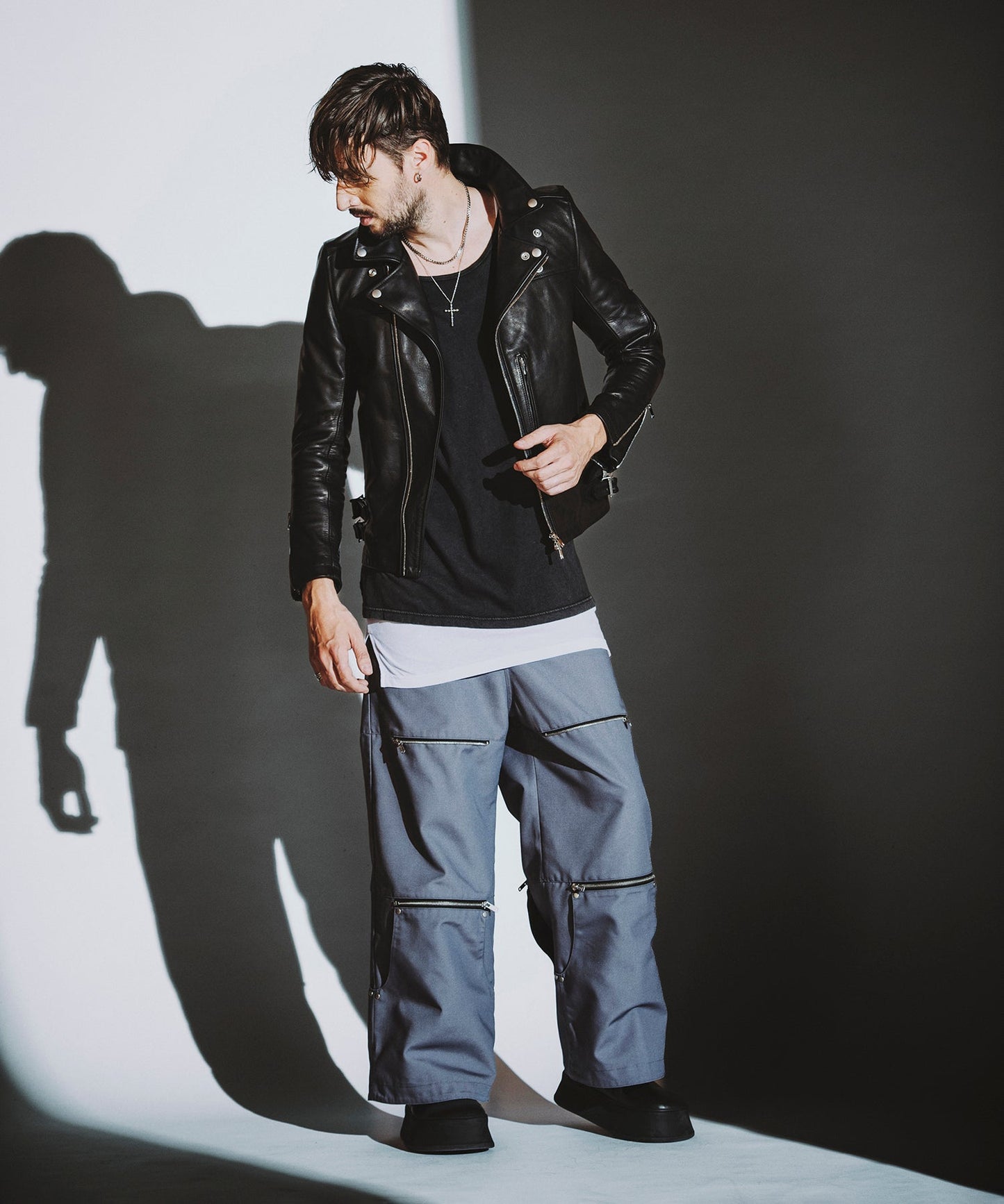 BLACK Model:H182cm