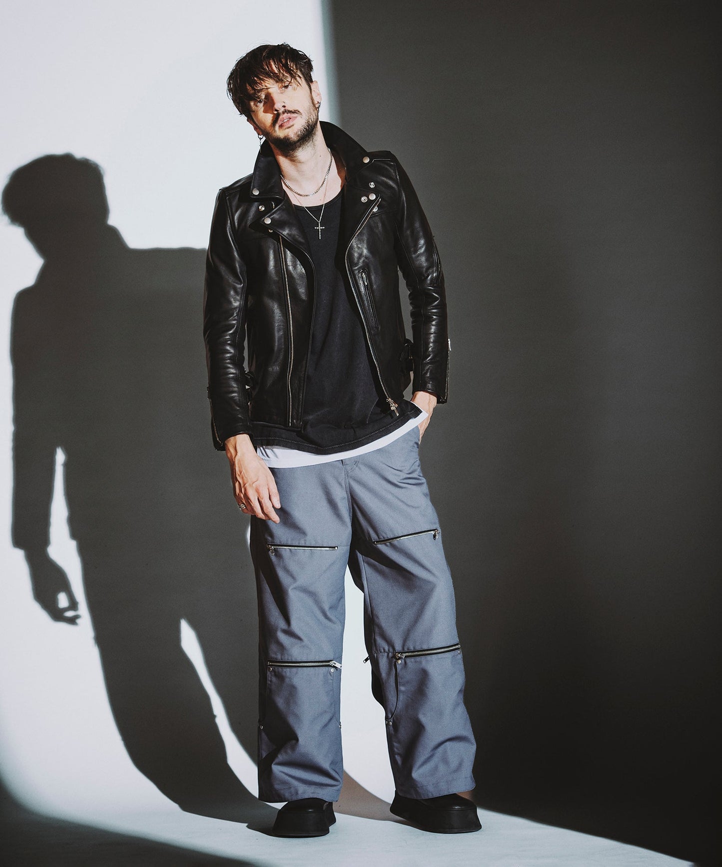 BLACK Model:H182cm