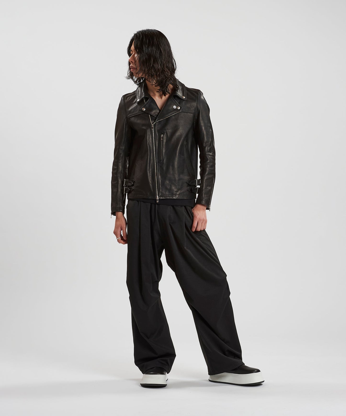 BLACK Model:H180cm