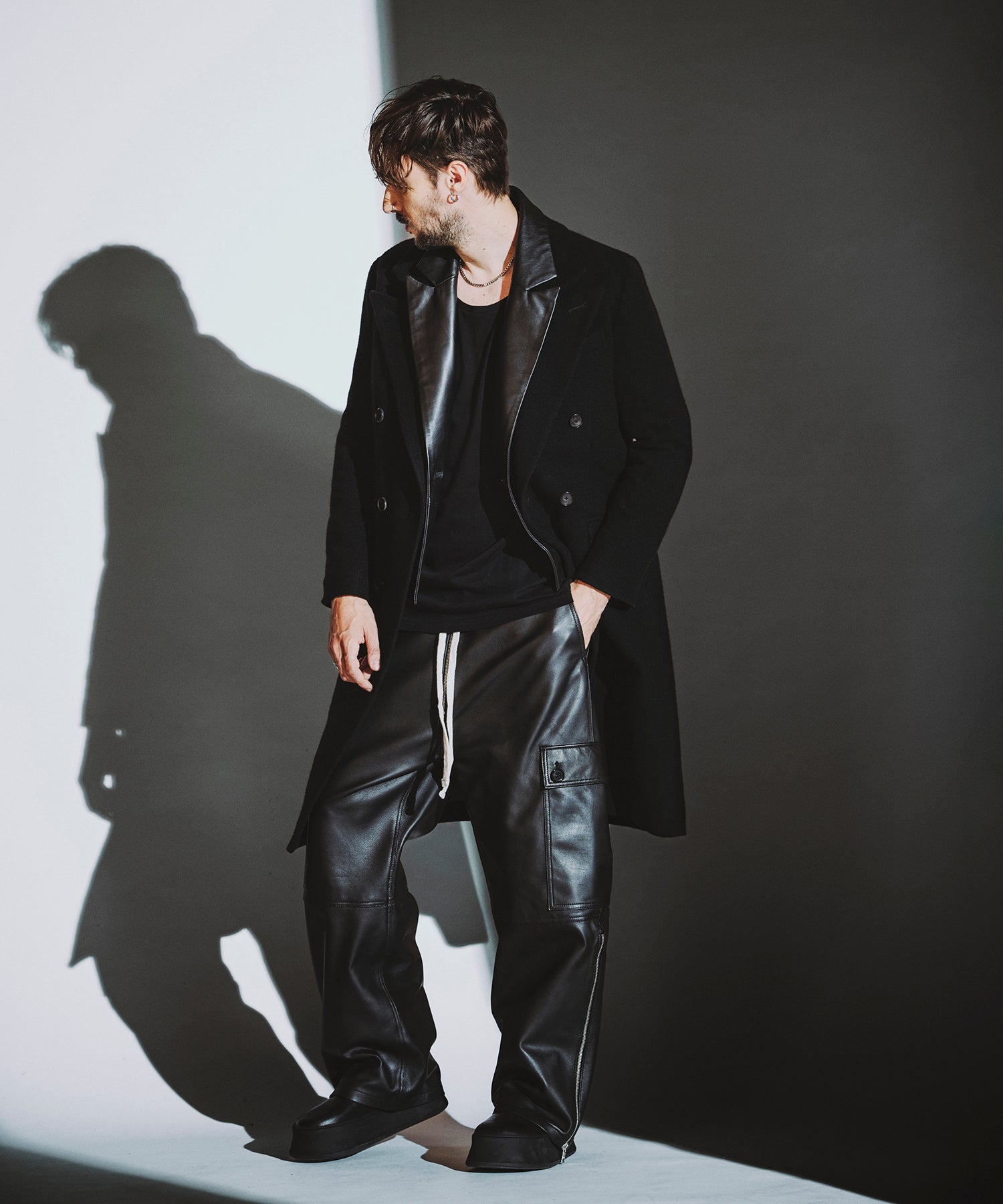 BLACK Model:H182cm