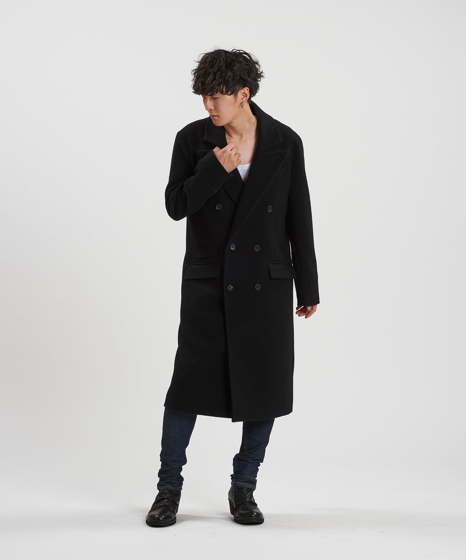 BLACK Model:H169cm