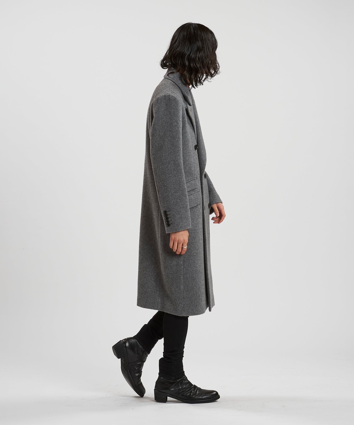 GRAY Model:H180cm