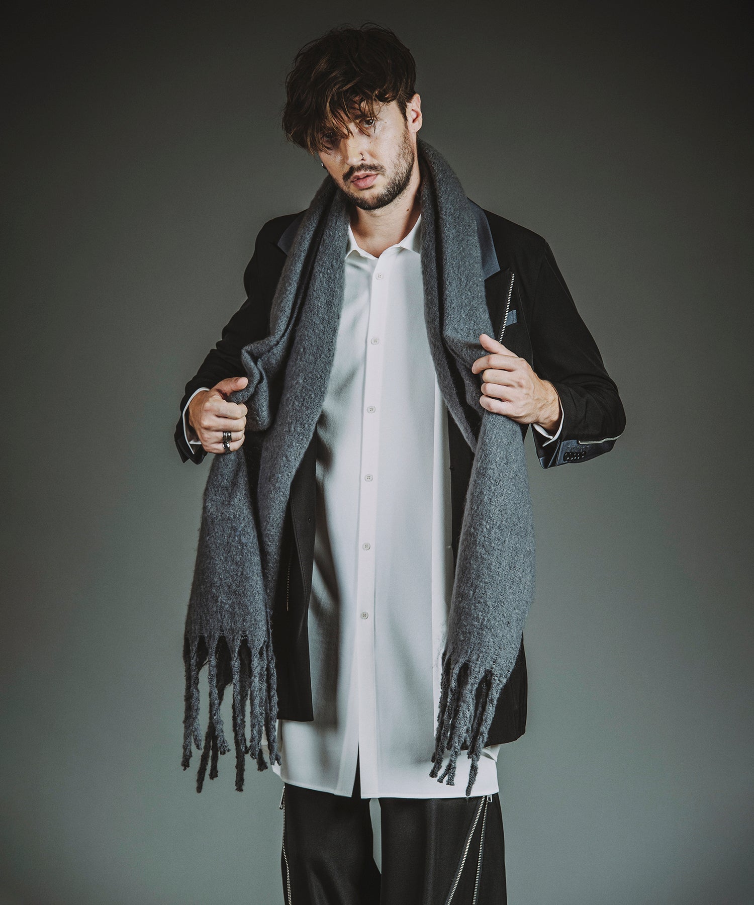 GRAY Model:H182cm