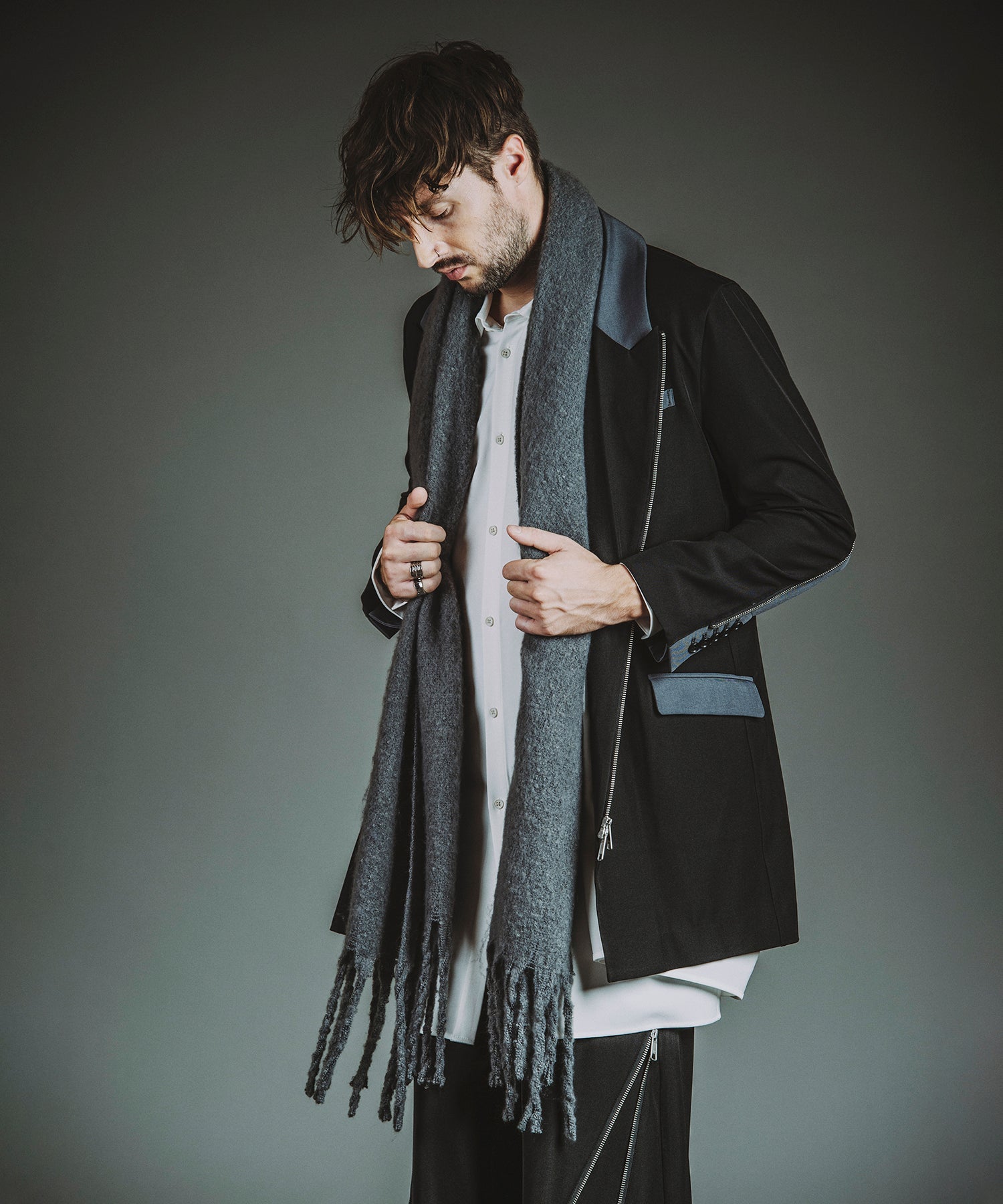 GRAY Model:H182cm