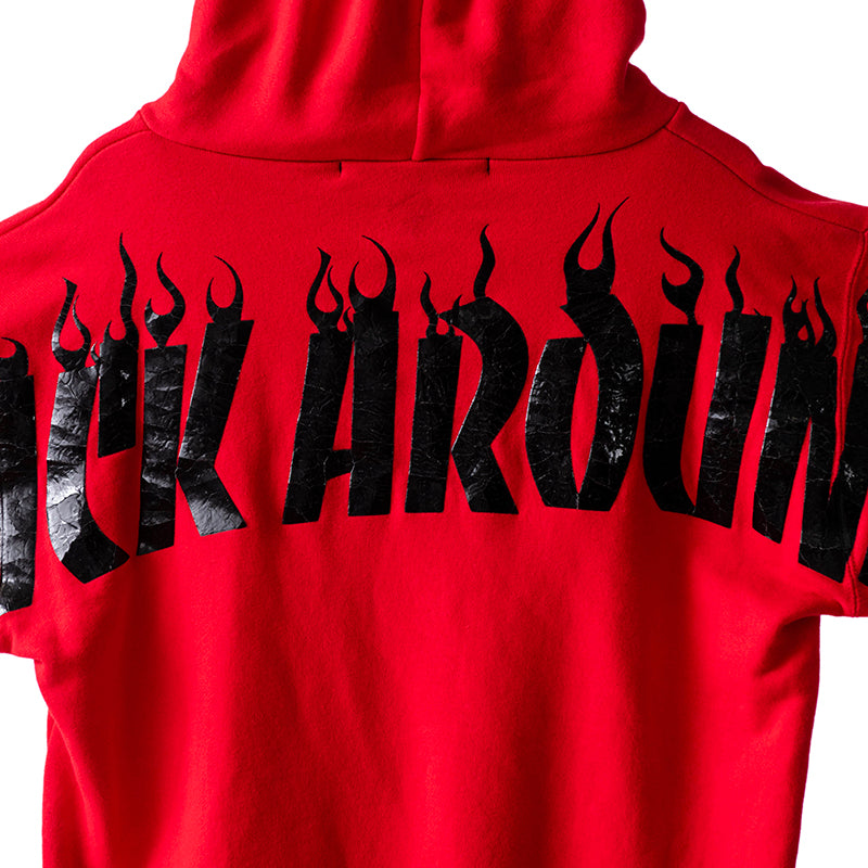 クラックメタリックプリントプルオーバーパーカ