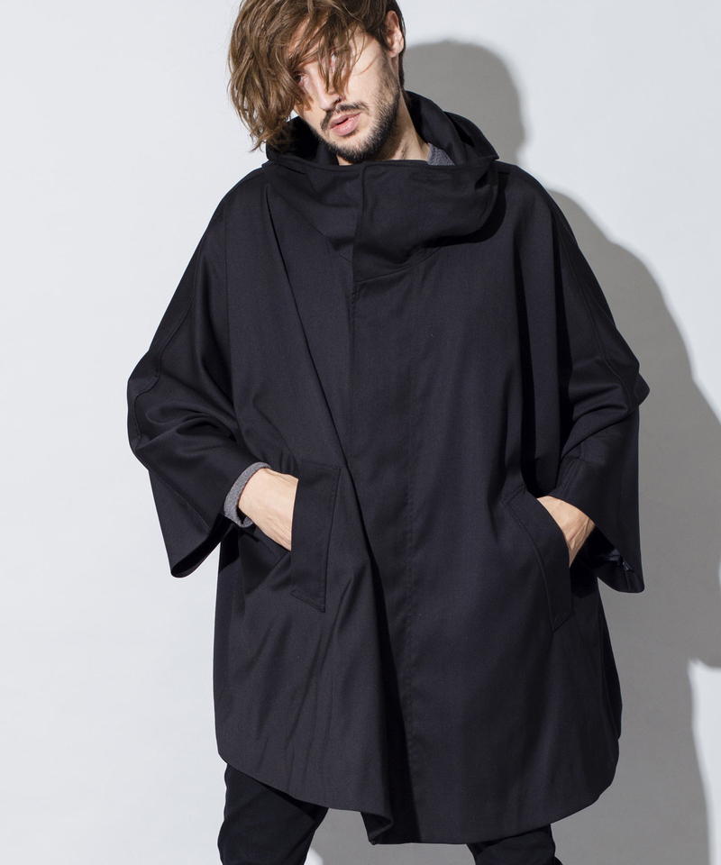 フーデッドポンチョ