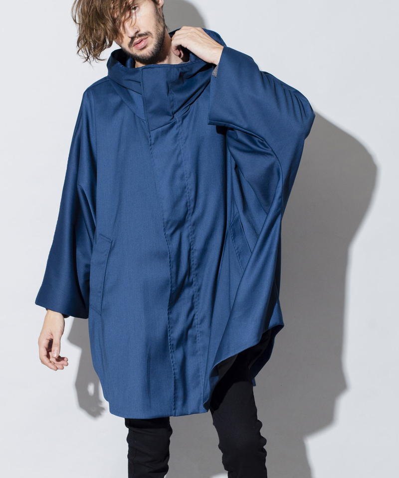 フーデッドポンチョ