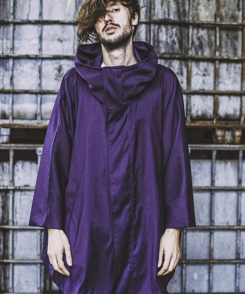 フーデッドポンチョ