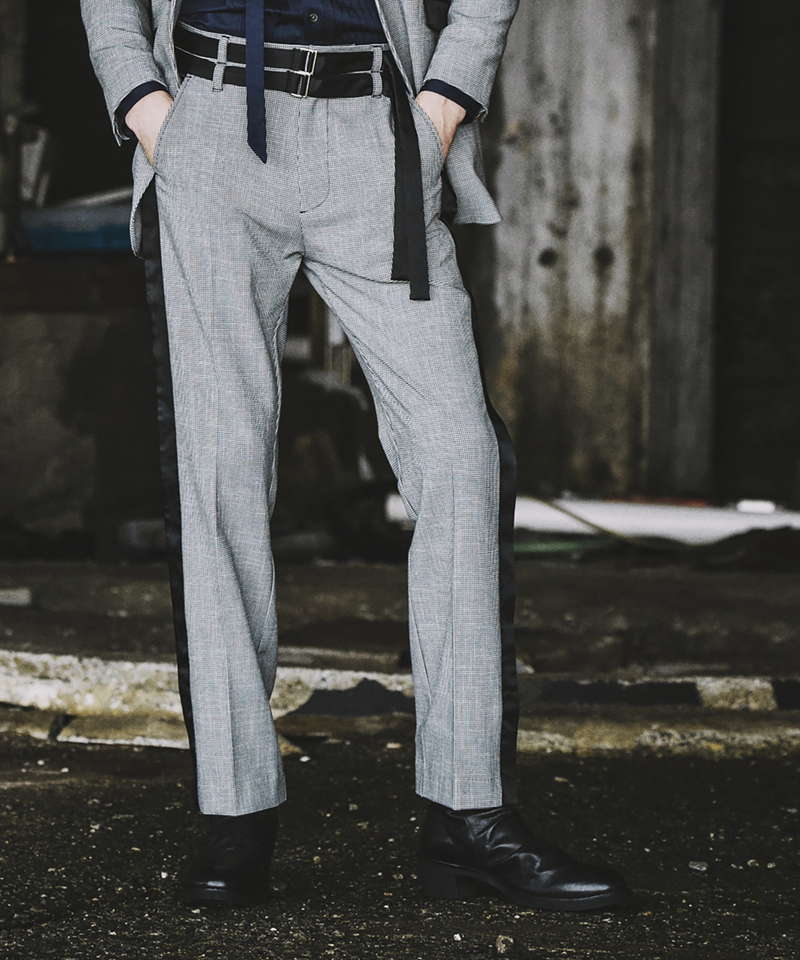 Twin belt semi-wide trousers