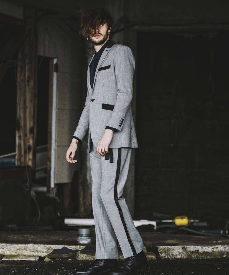 Twin belt semi-wide trousers