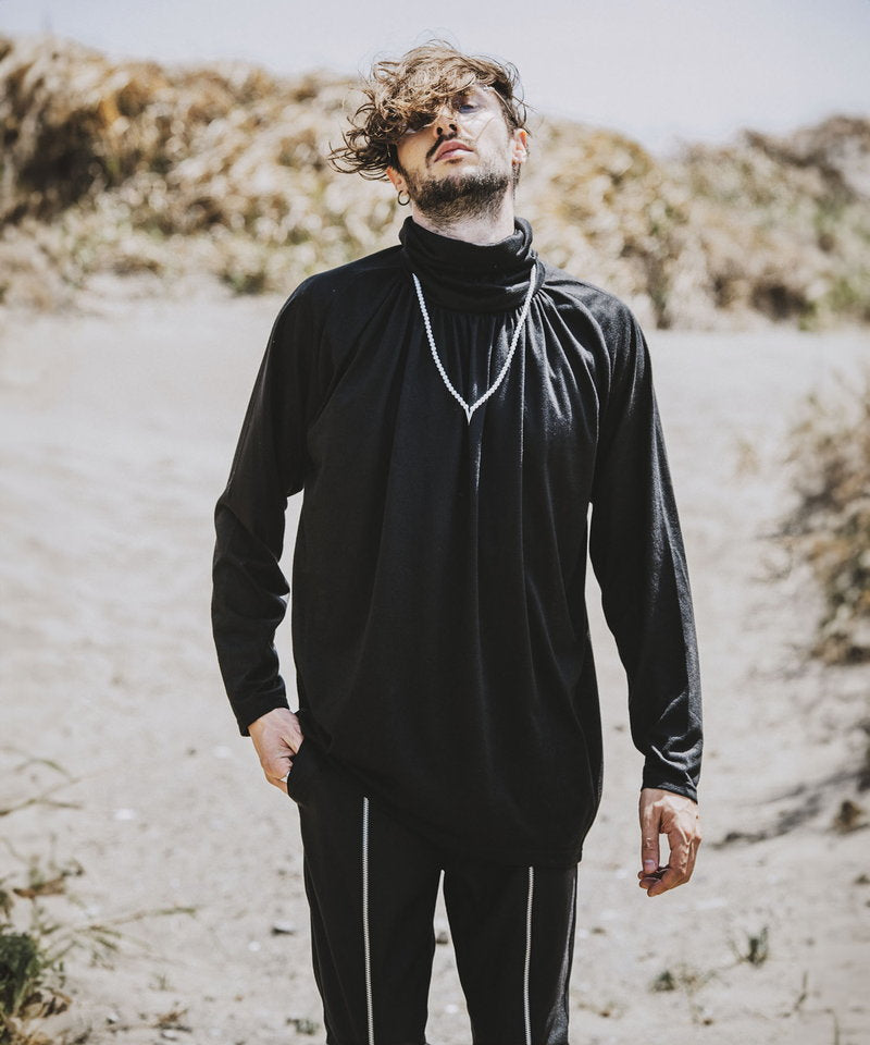 ネックギャザータートルネックロンT