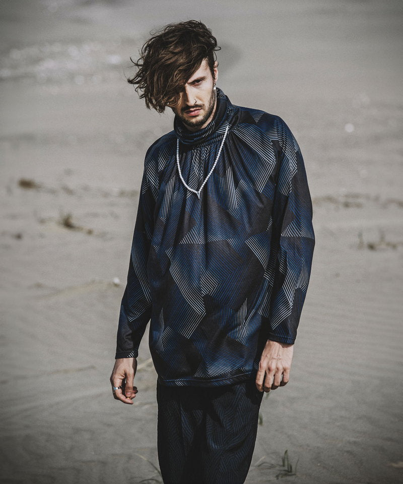 ネックギャザータートルネックロンT