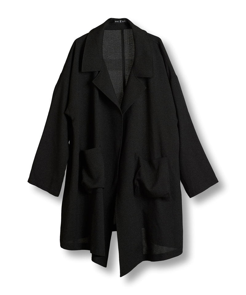 Buttonless draped coat