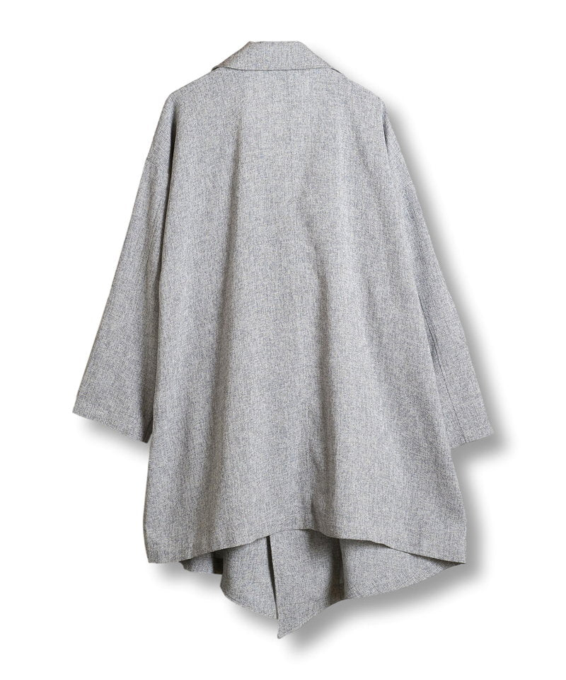 Buttonless draped coat