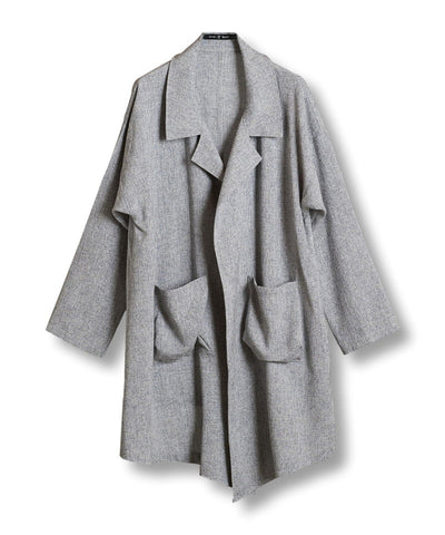 Buttonless draped coat