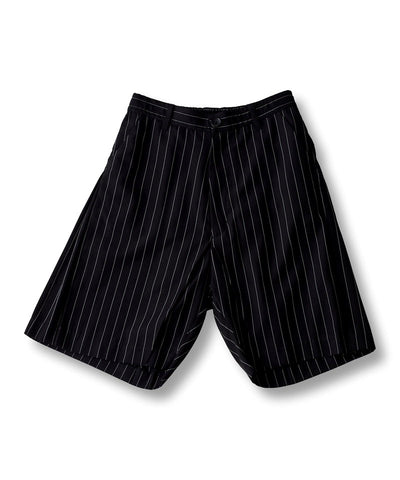 Inverted pleated half trousers