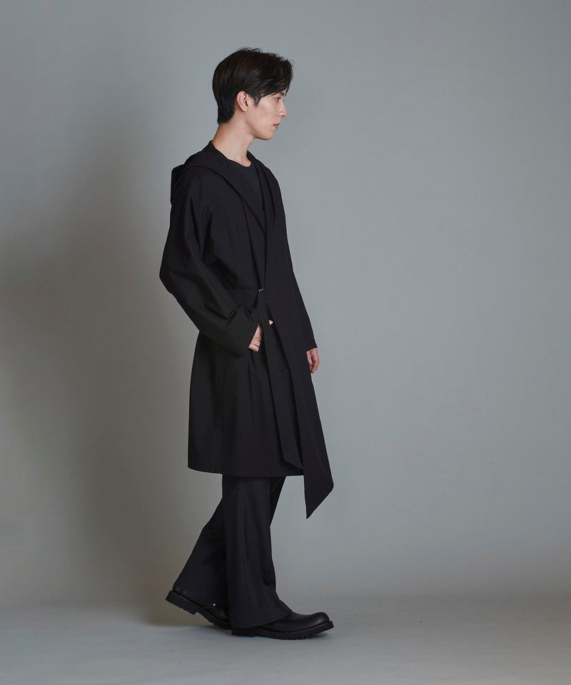 Tylocken Hooded Gown