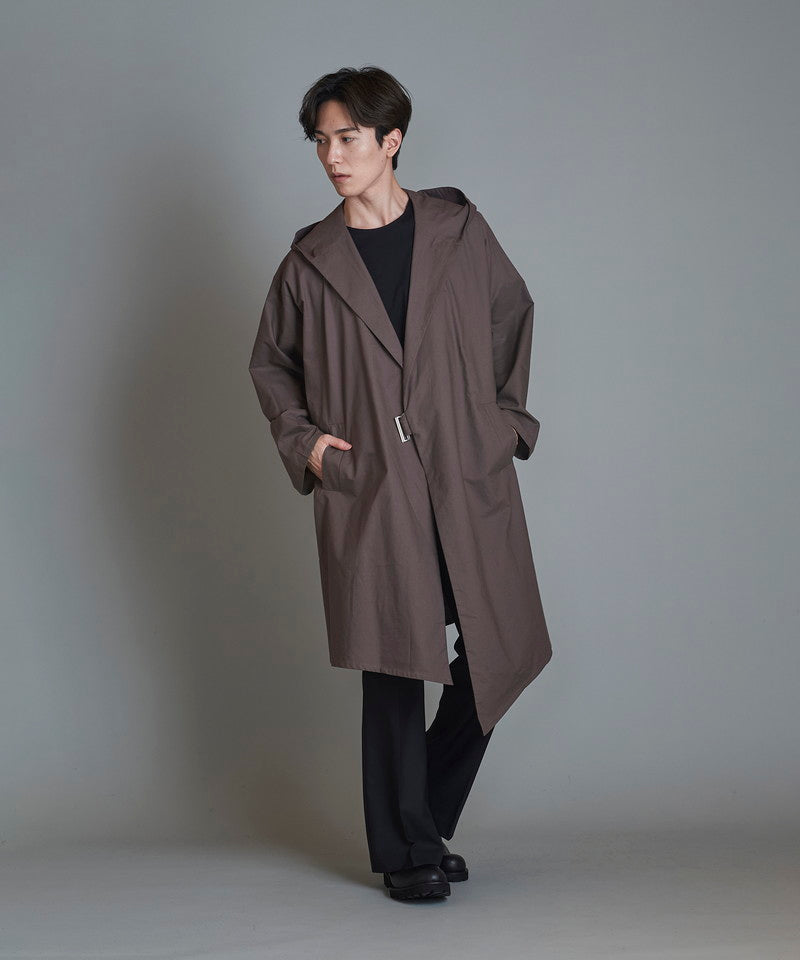 Tylocken Hooded Gown