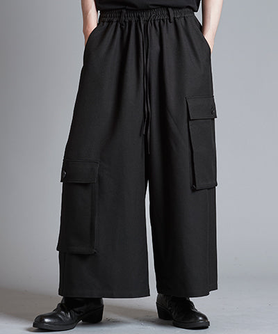 Asymmetrical cargo trousers