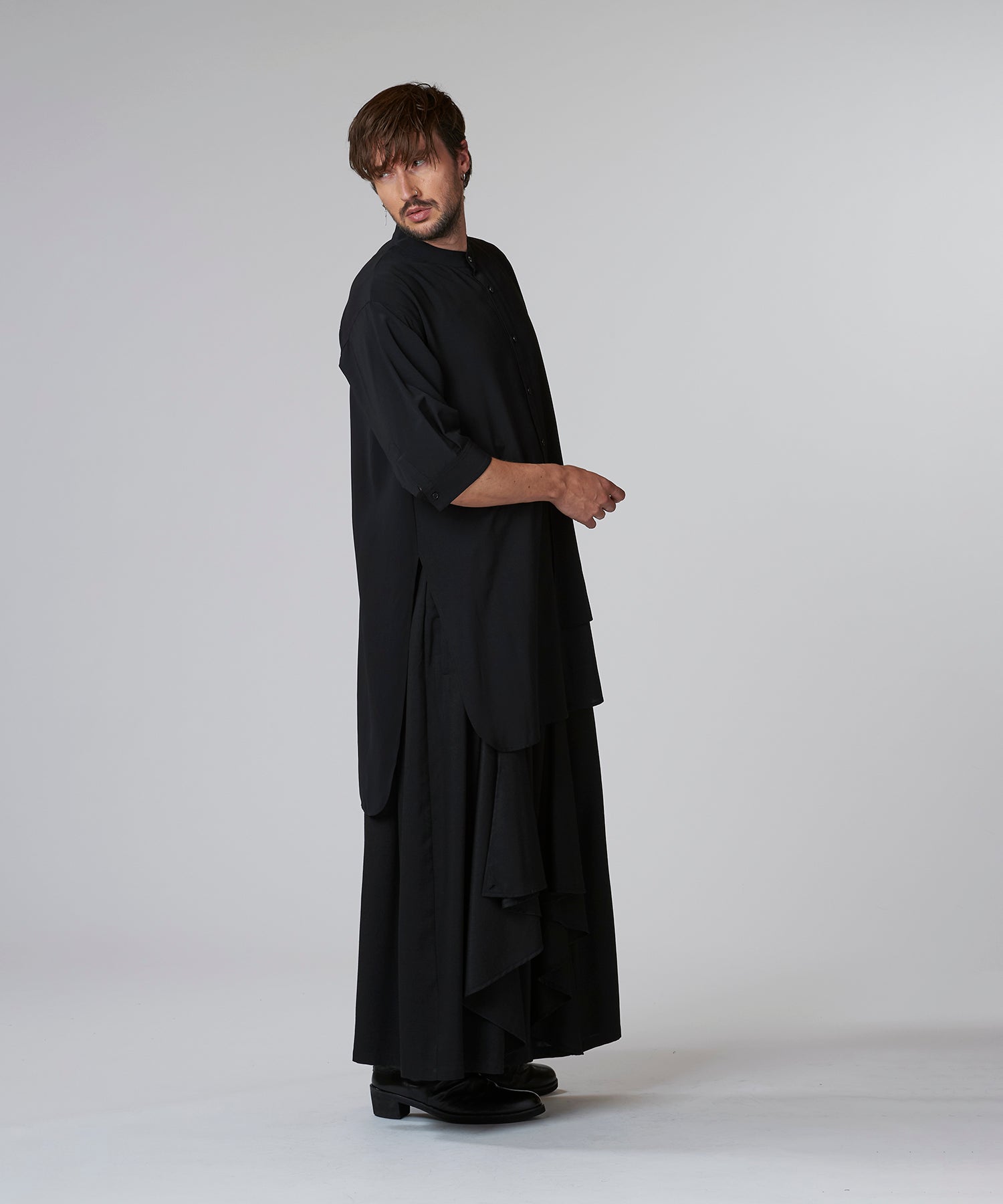 BLACK Model:H182cm