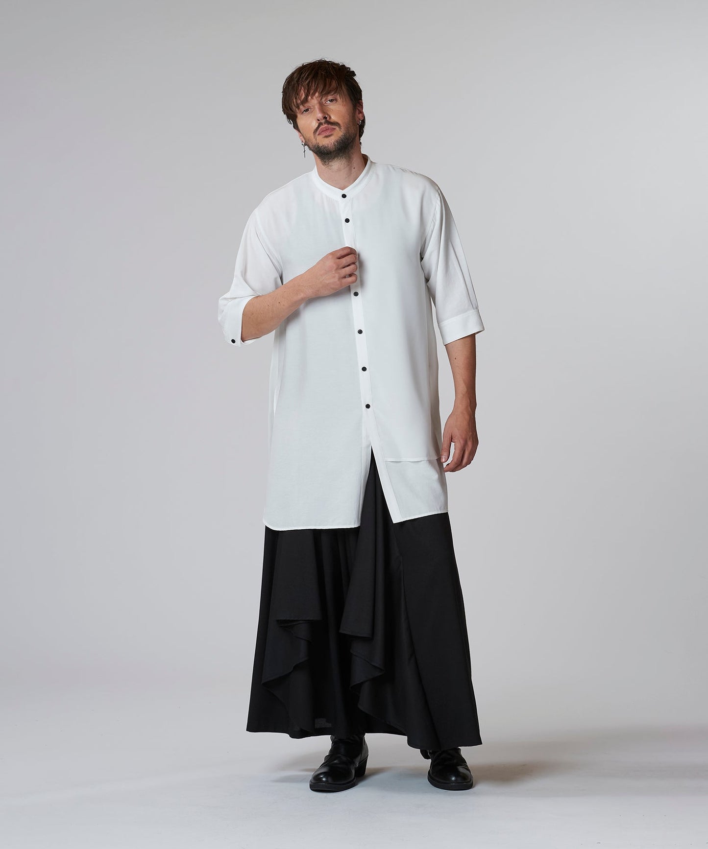 WHITE Model:H182cm