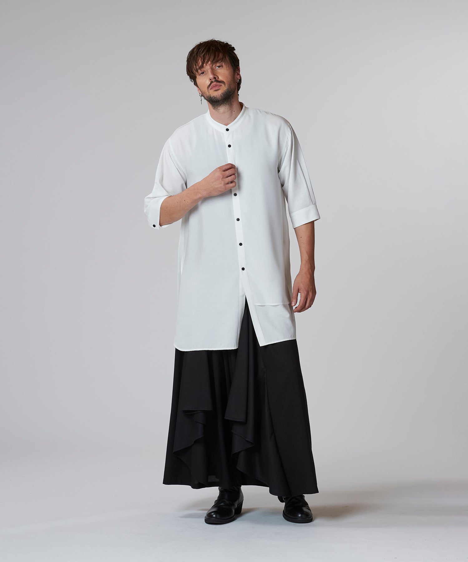WHITE Model:H182cm