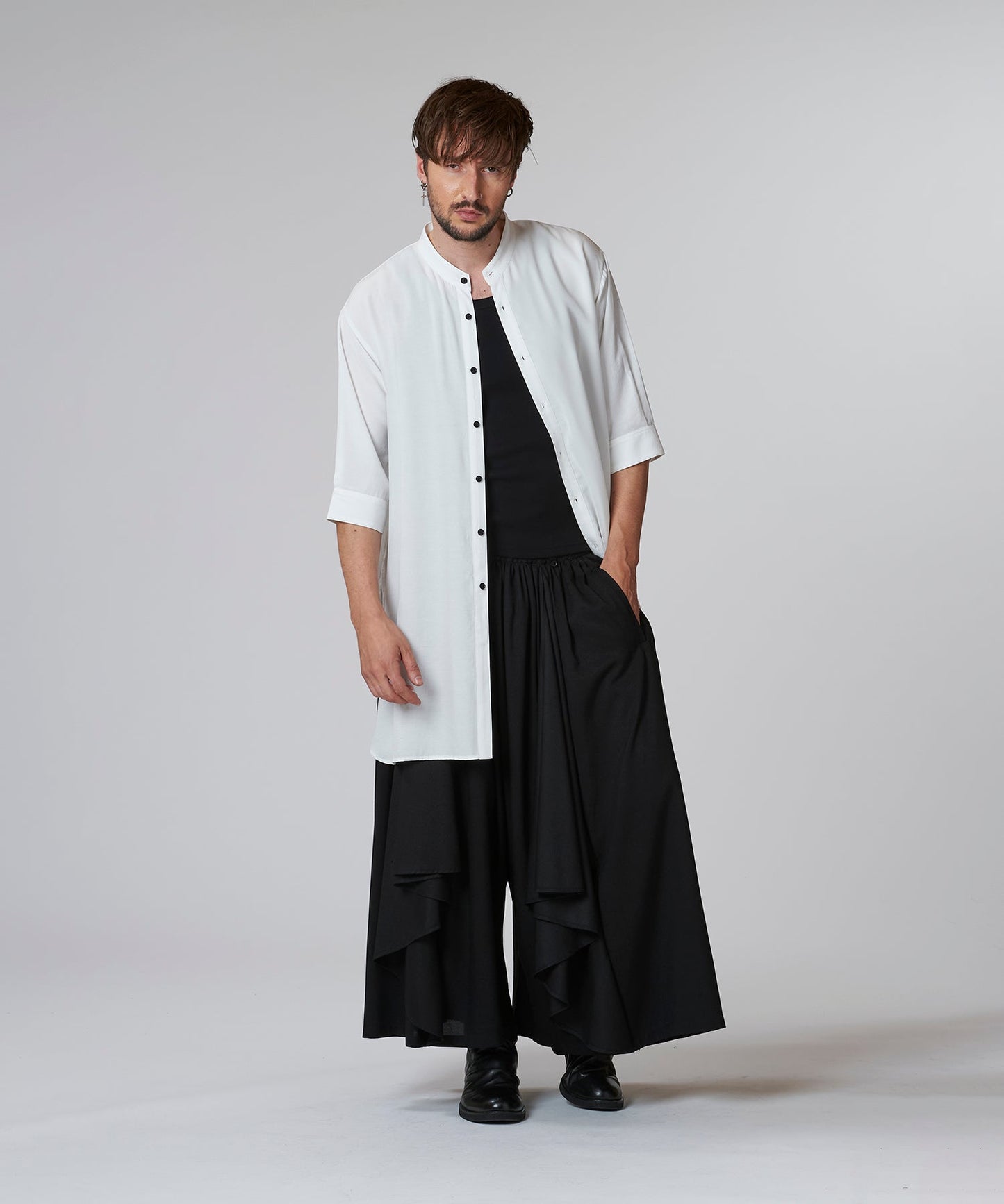 WHITE Model:H182cm