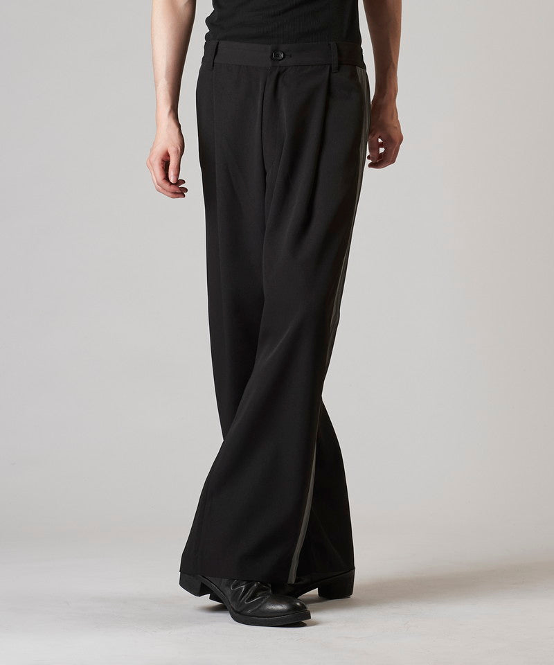 Changing Sideline Wide Trousers