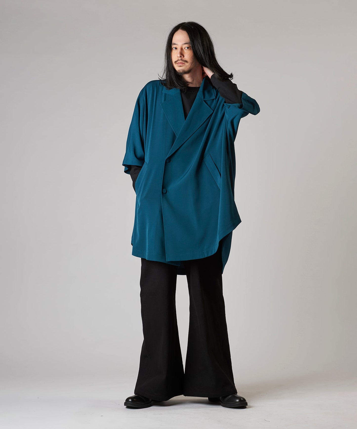 Back-tuck double-breasted poncho